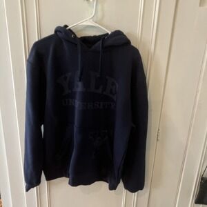 Yale University Hoodie Bulldog Logo * Note *